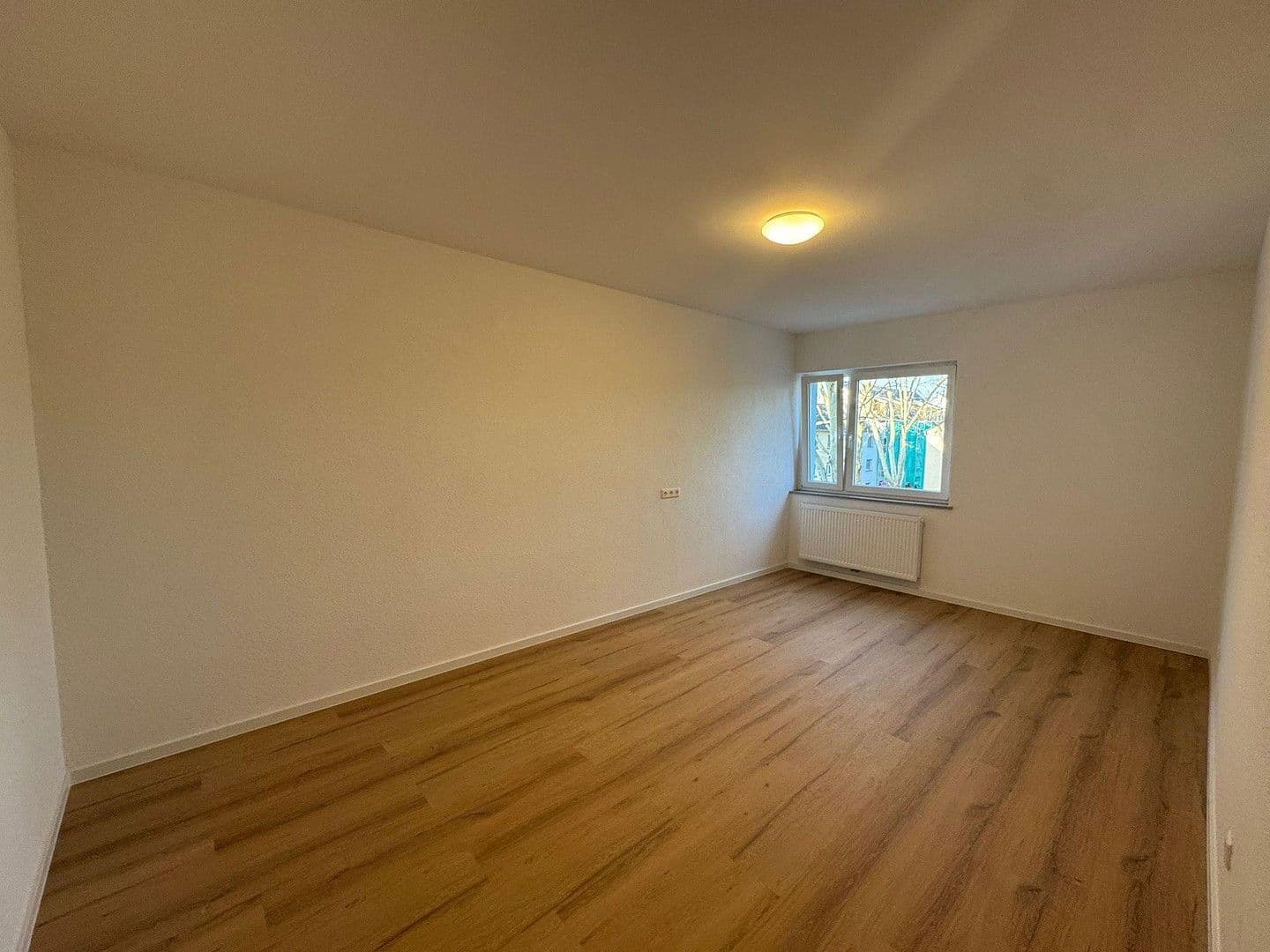Prenájom bytu 2-izbový 58 m², Mittelstraße 125, Mannheim, Bádensko-Wurttembersko Prenájom bytu 2-izbový 58 m², Mittelstraße 125, Mannheim, Bádensko-Wurttembersko