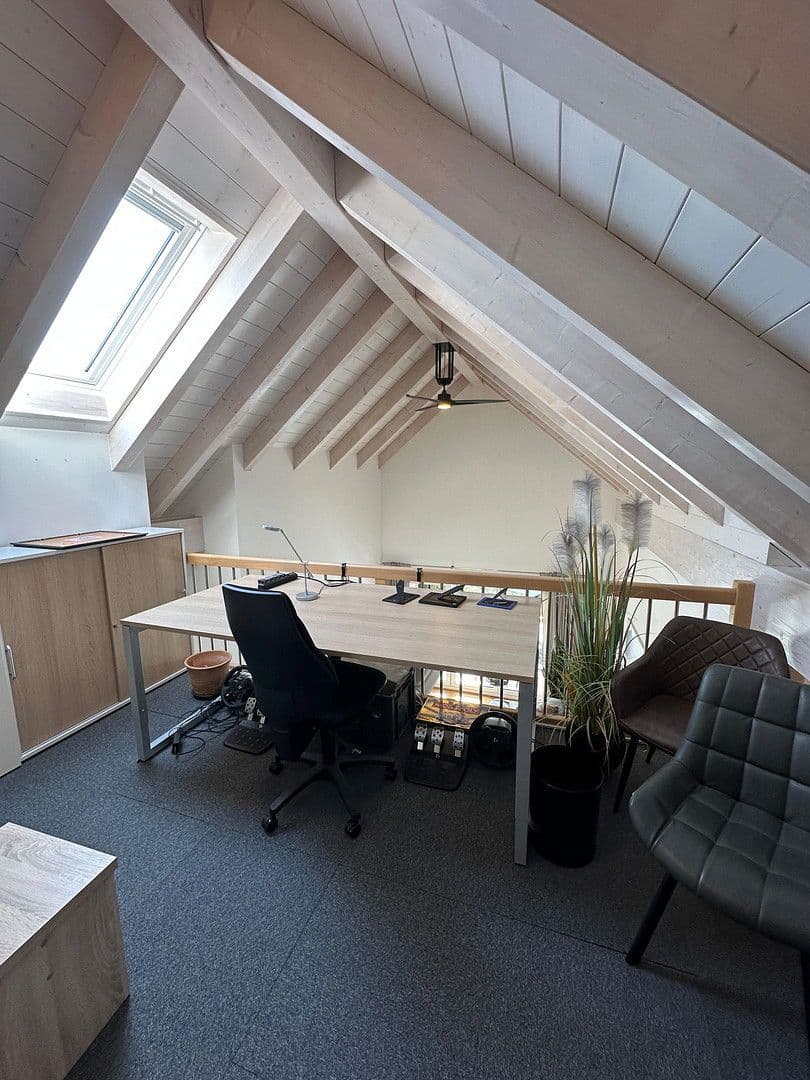 Prenájom bytu 4-izbový 116 m², Hanfelder Str. 7a, Oberbrunn, Bavorsko Prenájom bytu 4-izbový 116 m², Hanfelder Str. 7a, Oberbrunn, Bavorsko