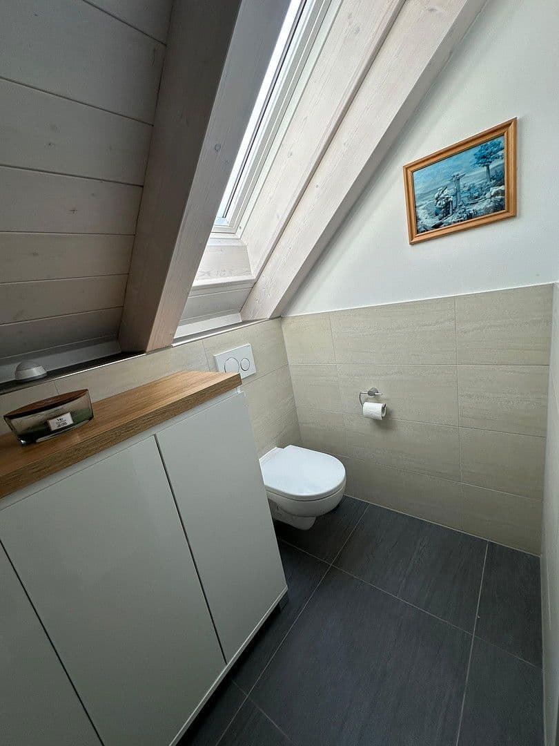 Prenájom bytu 4-izbový 116 m², Hanfelder Str. 7a, Oberbrunn, Bavorsko Prenájom bytu 4-izbový 116 m², Hanfelder Str. 7a, Oberbrunn, Bavorsko