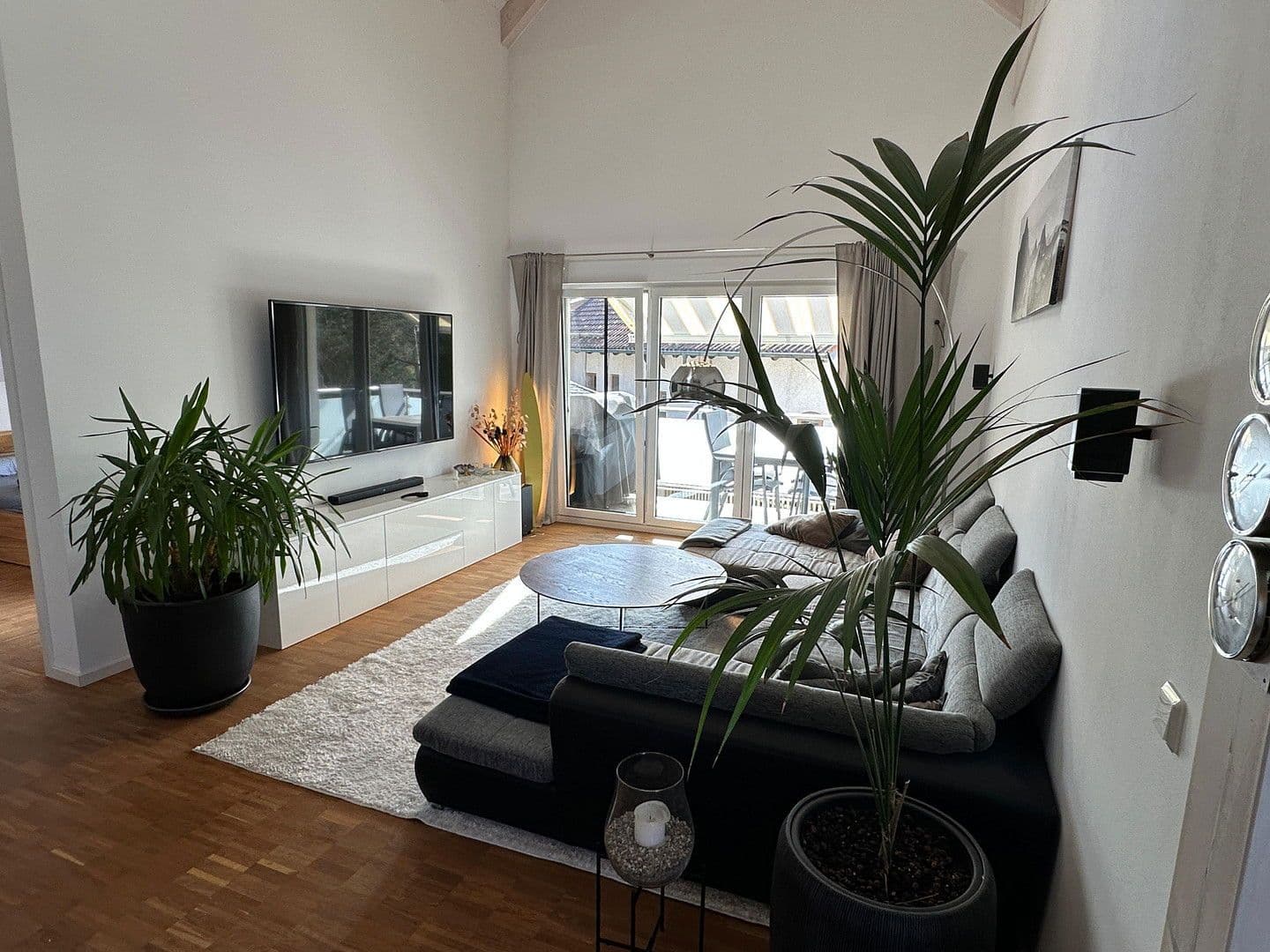 Prenájom bytu 4-izbový 116 m², Hanfelder Str. 7a, Oberbrunn, Bavorsko Prenájom bytu 4-izbový 116 m², Hanfelder Str. 7a, Oberbrunn, Bavorsko