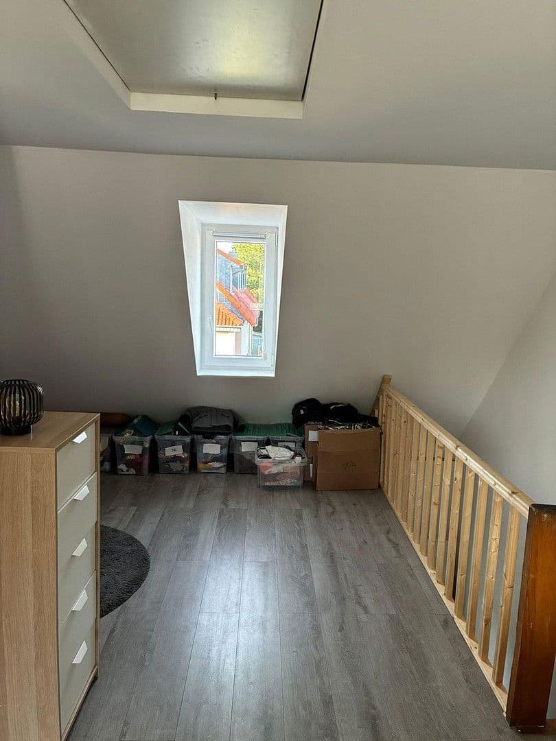 Prenájom domu 89 m², pozemek 165 m², Am Wullwinkel 35, Hannover, Dolné Sasko Prenájom domu 89 m², pozemek 165 m², Am Wullwinkel 35, Hannover, Dolné Sasko