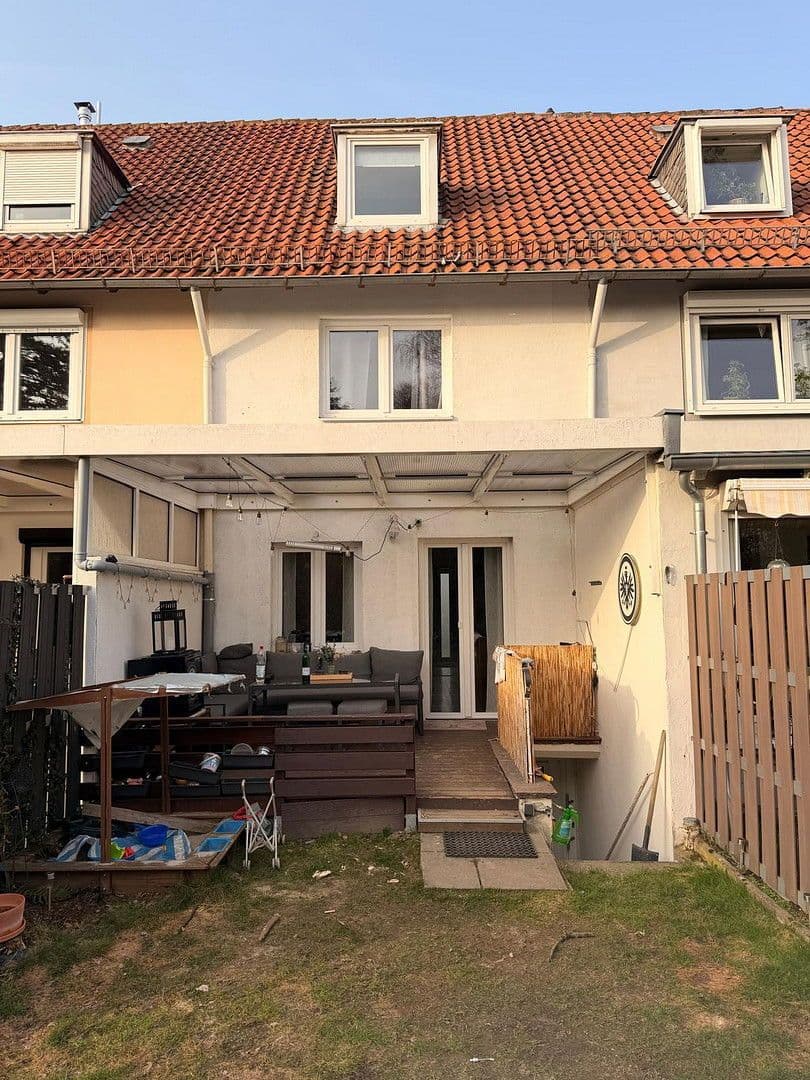 Prenájom domu 89 m², pozemek 165 m², Am Wullwinkel 35, Hannover, Dolné Sasko Prenájom domu 89 m², pozemek 165 m², Am Wullwinkel 35, Hannover, Dolné Sasko