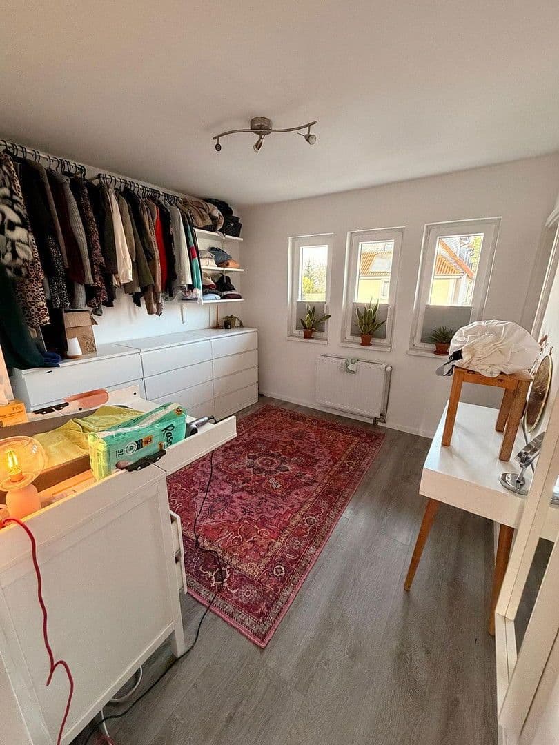 Prenájom domu 89 m², pozemek 165 m², Am Wullwinkel 35, Hannover, Dolné Sasko Prenájom domu 89 m², pozemek 165 m², Am Wullwinkel 35, Hannover, Dolné Sasko