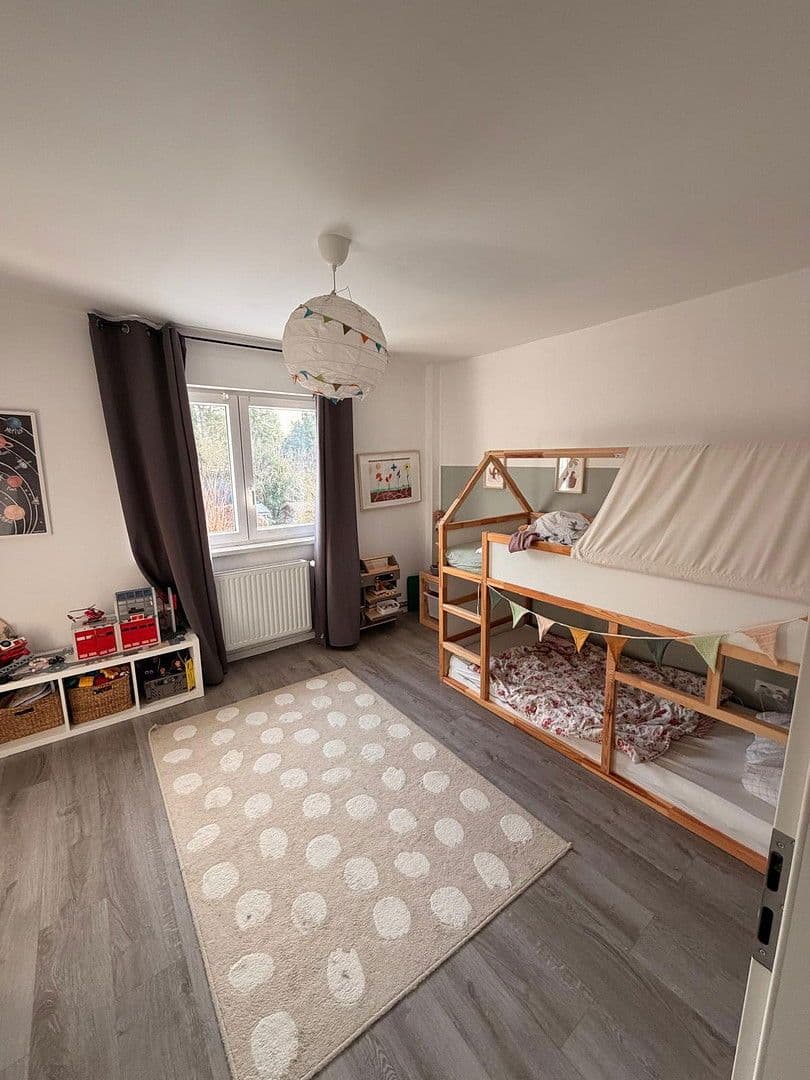 Prenájom domu 89 m², pozemek 165 m², Am Wullwinkel 35, Hannover, Dolné Sasko Prenájom domu 89 m², pozemek 165 m², Am Wullwinkel 35, Hannover, Dolné Sasko