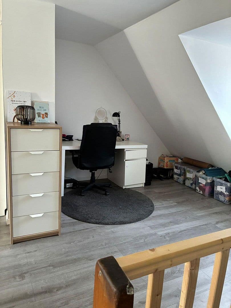 Prenájom domu 89 m², pozemek 165 m², Am Wullwinkel 35, Hannover, Dolné Sasko Prenájom domu 89 m², pozemek 165 m², Am Wullwinkel 35, Hannover, Dolné Sasko