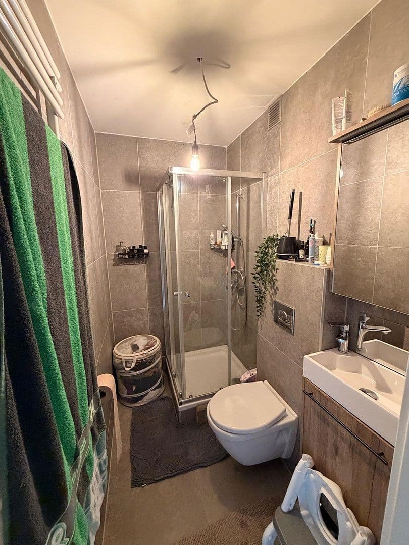 Prenájom domu 89 m², pozemek 165 m², Am Wullwinkel 35, Hannover, Dolné Sasko Prenájom domu 89 m², pozemek 165 m², Am Wullwinkel 35, Hannover, Dolné Sasko