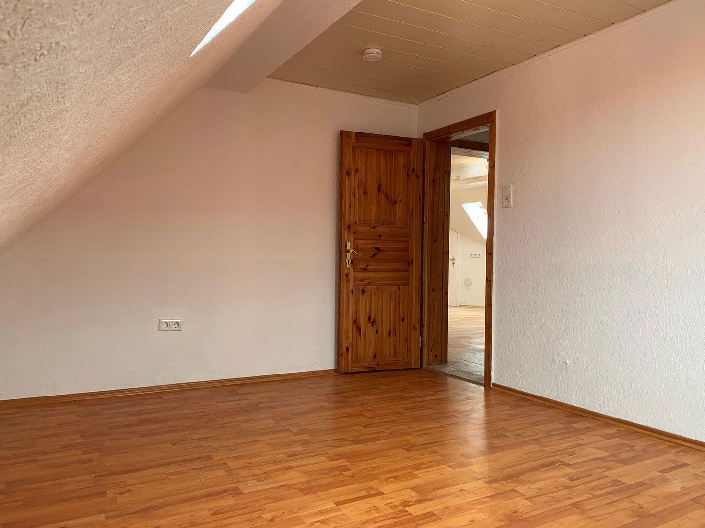 Prenájom bytu 3-izbový 70 m², Rodensteiner Str. 14, Fränkisch-Crumbach, Hesensko Prenájom bytu 3-izbový 70 m², Rodensteiner Str. 14, Fränkisch-Crumbach, Hesensko