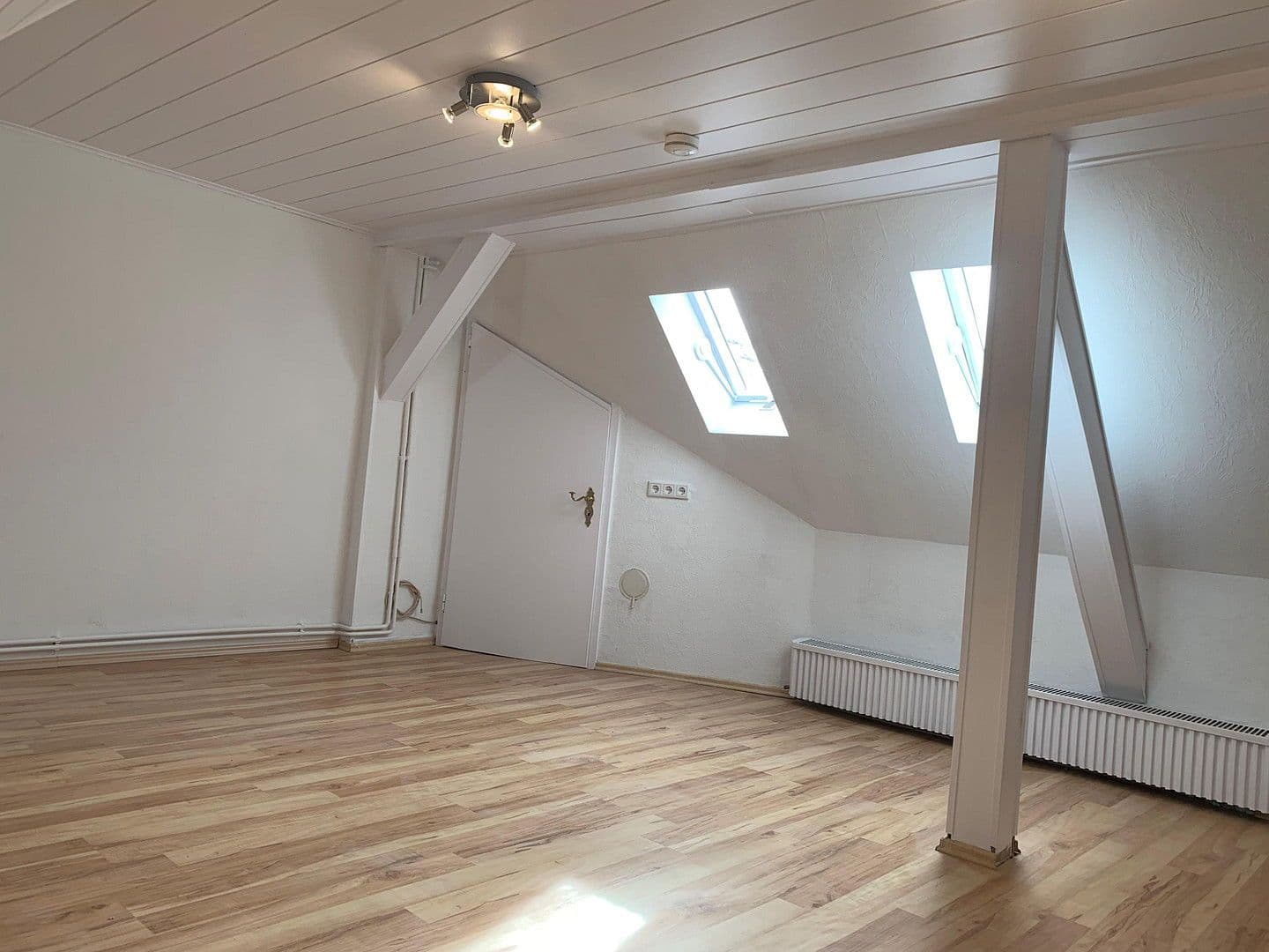 Prenájom bytu 3-izbový 70 m², Rodensteiner Str. 14, Fränkisch-Crumbach, Hesensko Prenájom bytu 3-izbový 70 m², Rodensteiner Str. 14, Fränkisch-Crumbach, Hesensko