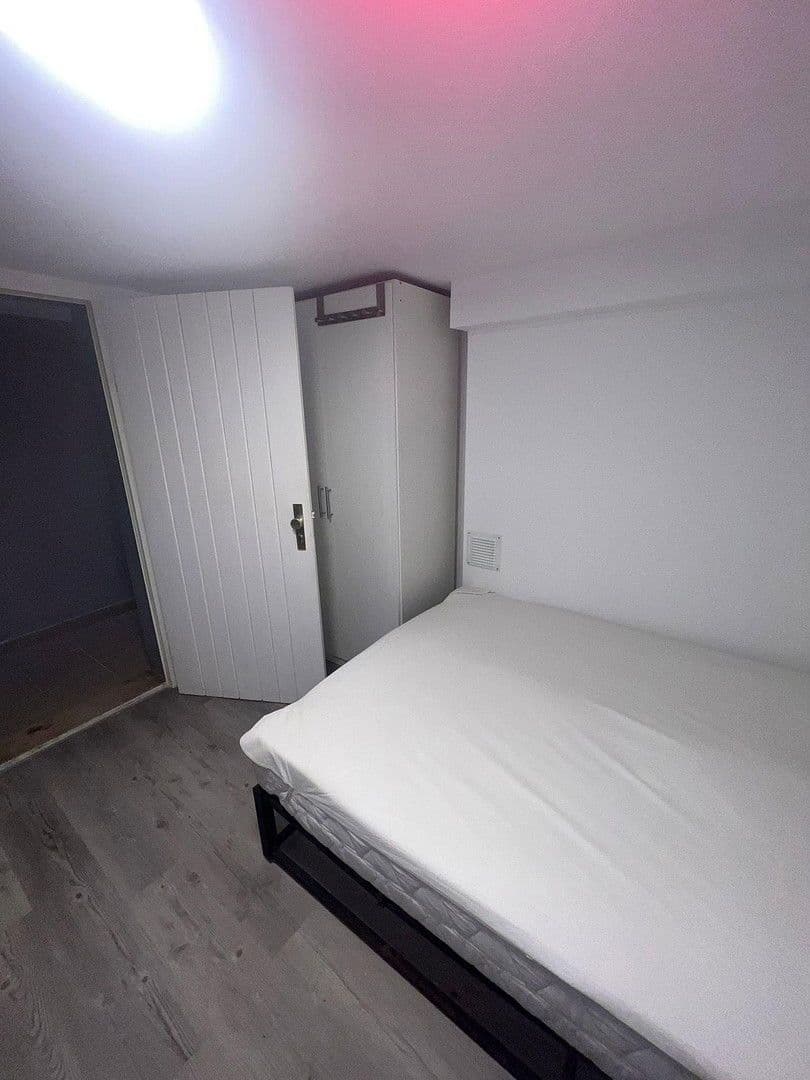 Prenájom bytu 1-izbový 10 m², Grosse Falterstrasse , 58, Stuttgart, Bádensko-Wurttembersko Prenájom bytu 1-izbový 10 m², Grosse Falterstrasse , 58, Stuttgart, Bádensko-Wurttembersko