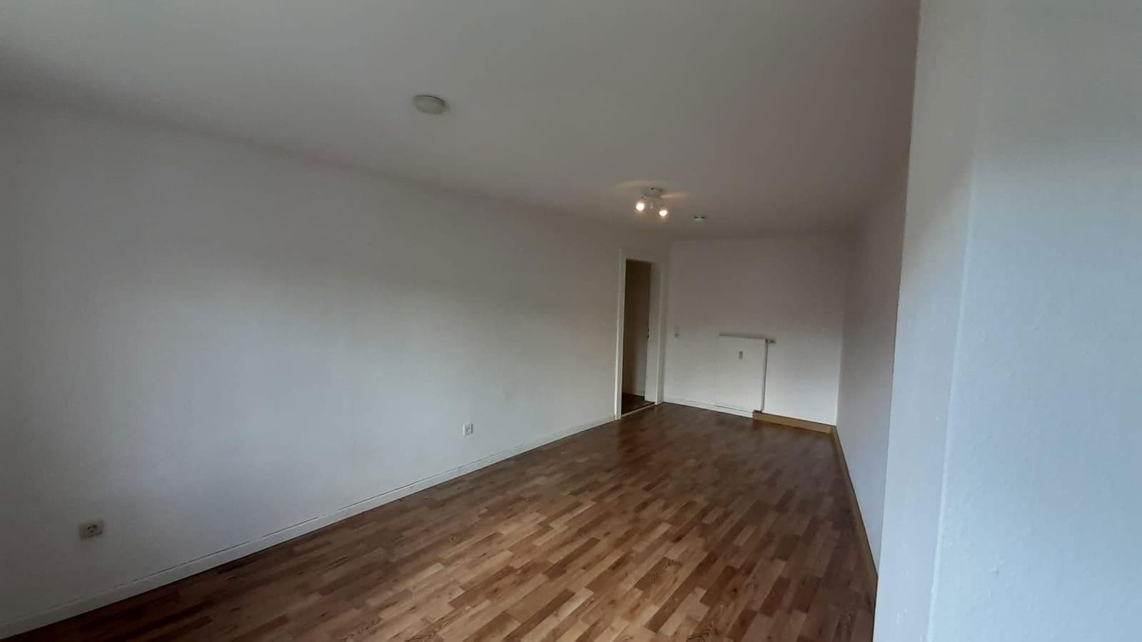 Prenájom bytu 2-izbový 68 m², Joliot-Curie-Str. 10, Gera, Durínsko Prenájom bytu 2-izbový 68 m², Joliot-Curie-Str. 10, Gera, Durínsko