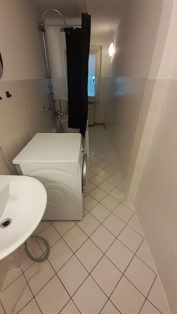 Prenájom bytu 2-izbový 68 m², Joliot-Curie-Str. 10, Gera, Durínsko Prenájom bytu 2-izbový 68 m², Joliot-Curie-Str. 10, Gera, Durínsko