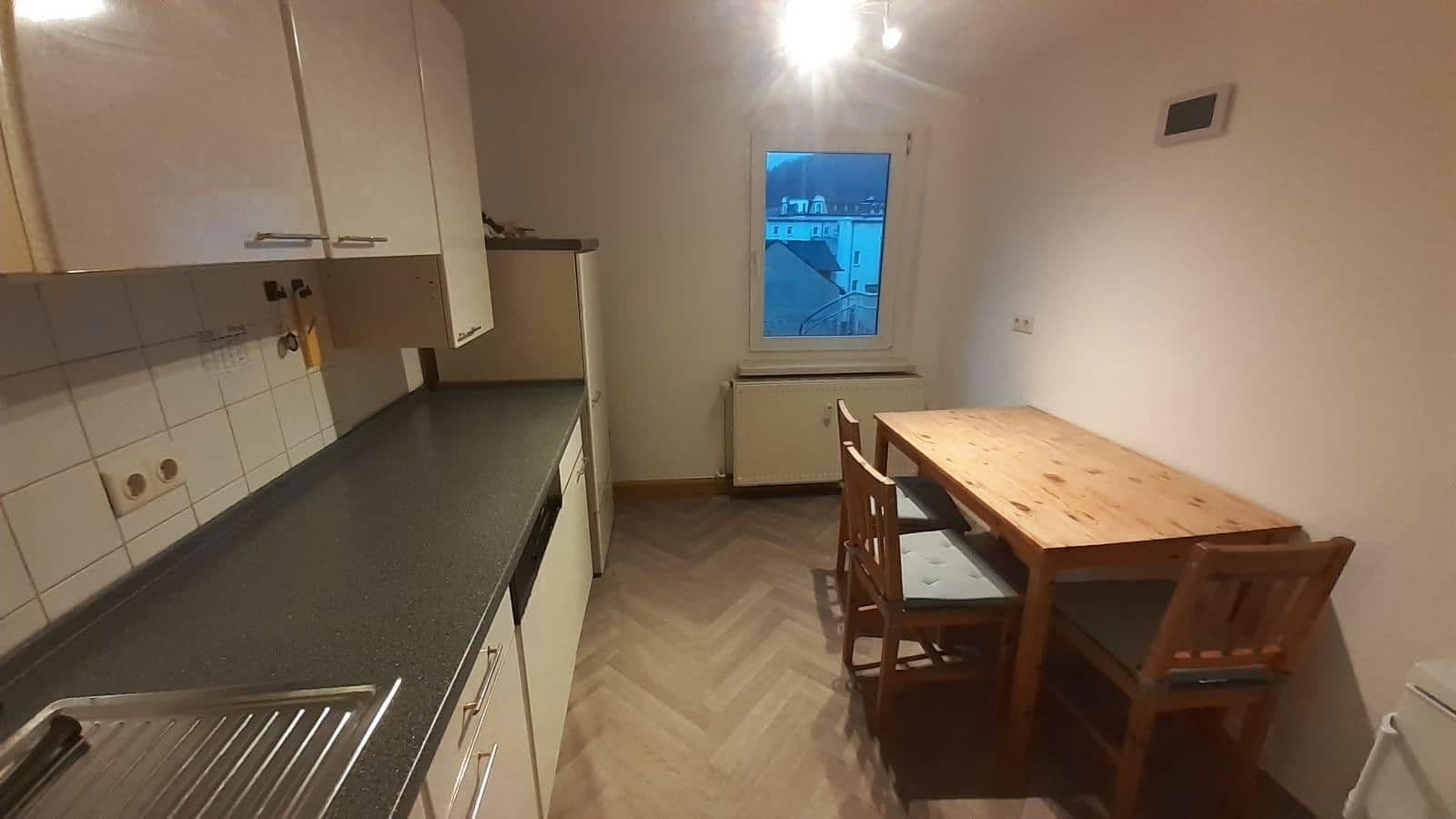 Prenájom bytu 2-izbový 68 m², Joliot-Curie-Str. 10, Gera, Durínsko Prenájom bytu 2-izbový 68 m², Joliot-Curie-Str. 10, Gera, Durínsko