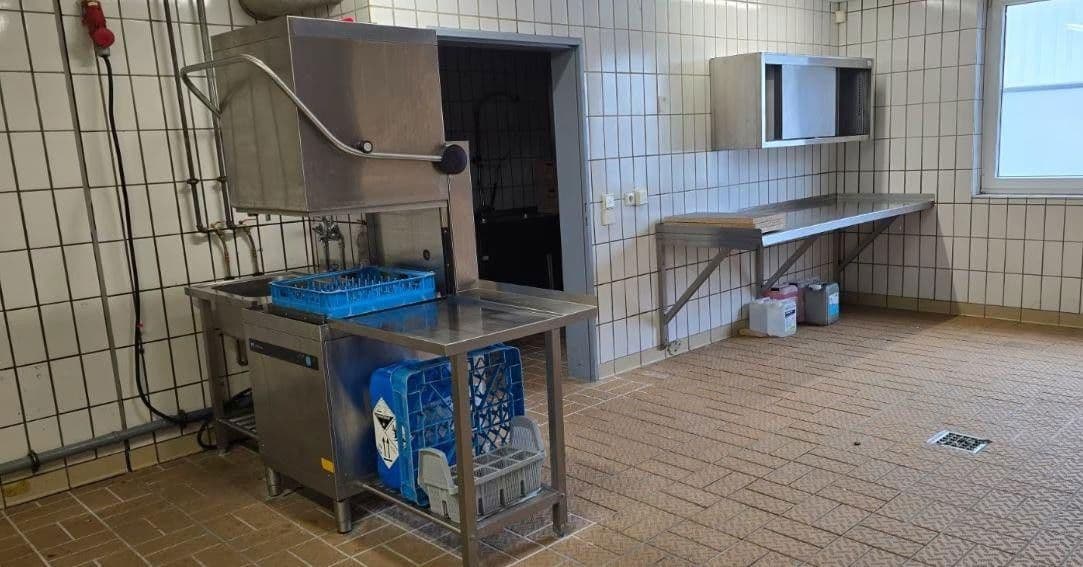 Prenájom nebytového priestoru 300 m², Baden-Baden, Bádensko-Wurttembersko Prenájom nebytového priestoru 300 m², Baden-Baden, Bádensko-Wurttembersko