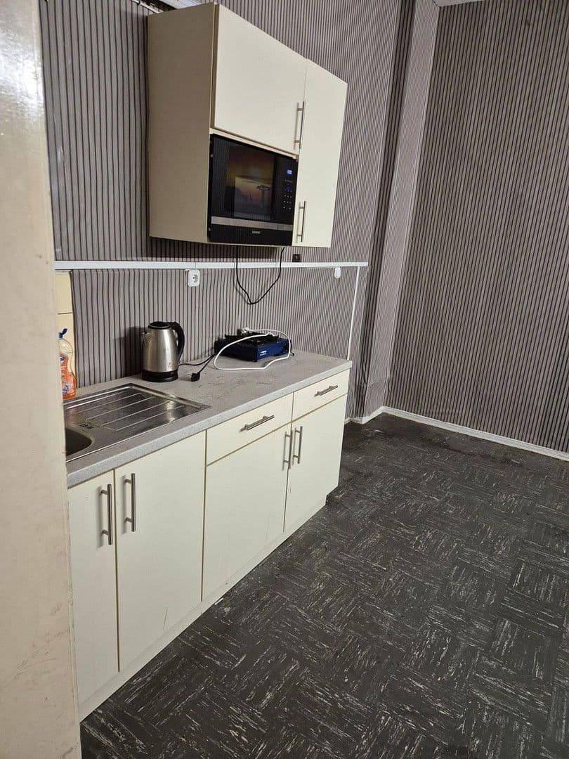 Prenájom nebytového priestoru 800 m², Gertherstr. 8-10, Bochum Gerthe, Severné Porýnie - Westfálsko Prenájom nebytového priestoru 800 m², Gertherstr. 8-10, Bochum Gerthe, Severné Porýnie - Westfálsko