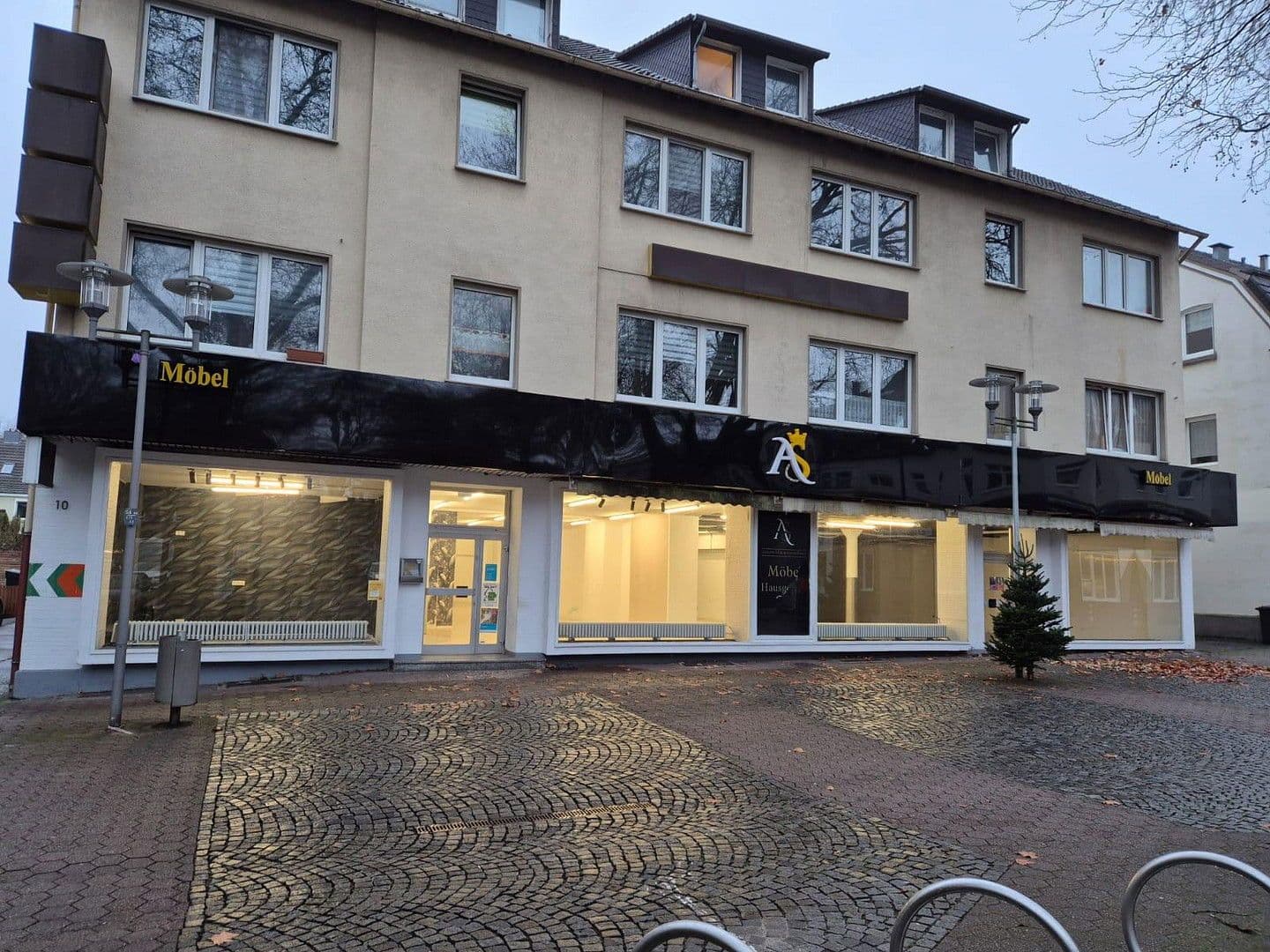 Prenájom nebytového priestoru 800 m², Gertherstr. 8-10, Bochum Gerthe, Severné Porýnie - Westfálsko Prenájom nebytového priestoru 800 m², Gertherstr. 8-10, Bochum Gerthe, Severné Porýnie - Westfálsko