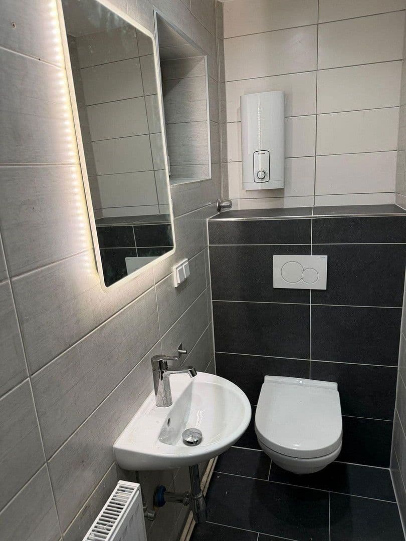 Prenájom bytu 2-izbový 45 m², Hermann-Ehlers-Allee 40, Hannover, Dolné Sasko Prenájom bytu 2-izbový 45 m², Hermann-Ehlers-Allee 40, Hannover, Dolné Sasko