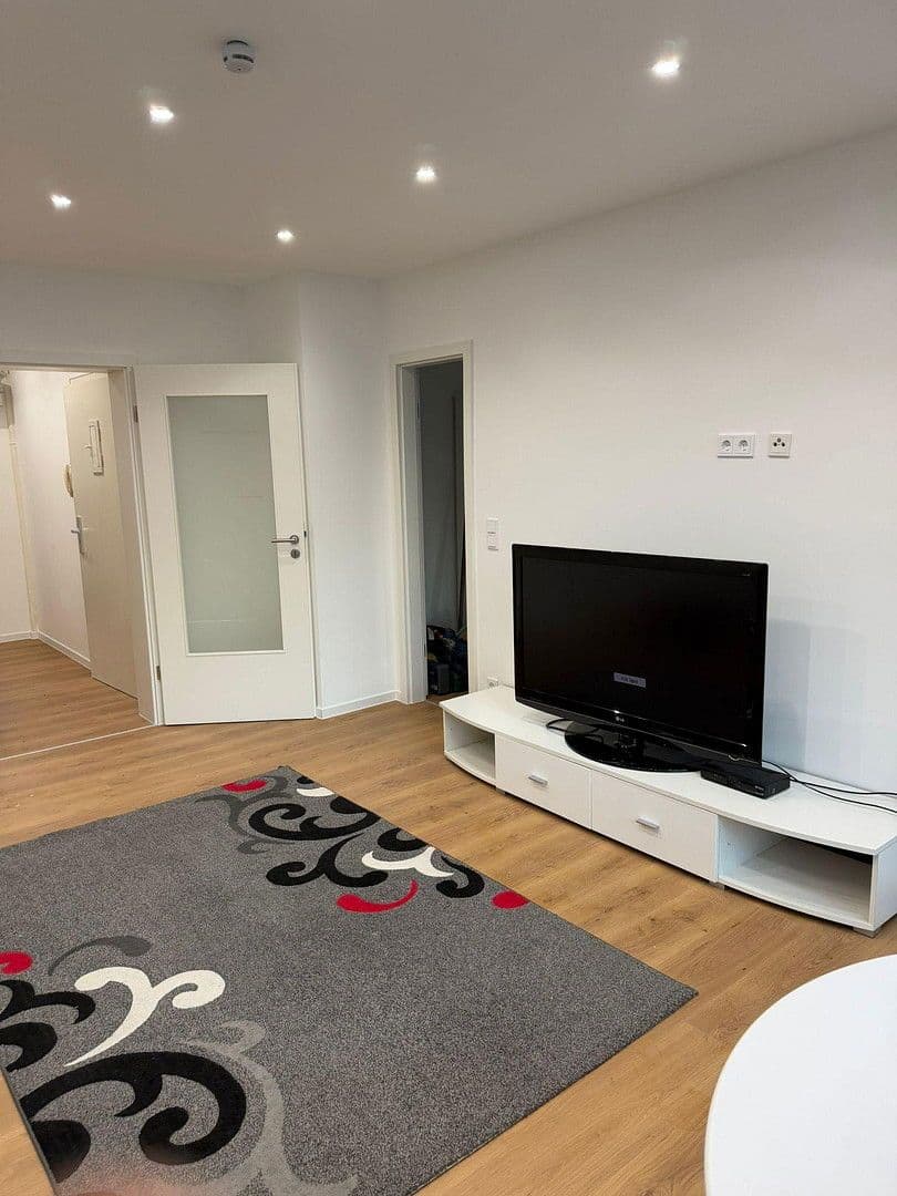 Prenájom bytu 2-izbový 45 m², Hermann-Ehlers-Allee 40, Hannover, Dolné Sasko Prenájom bytu 2-izbový 45 m², Hermann-Ehlers-Allee 40, Hannover, Dolné Sasko