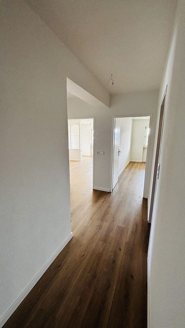 Prenájom bytu 3-izbový 93 m², Groß-Gerau, Hesensko Prenájom bytu 3-izbový 93 m², Groß-Gerau, Hesensko