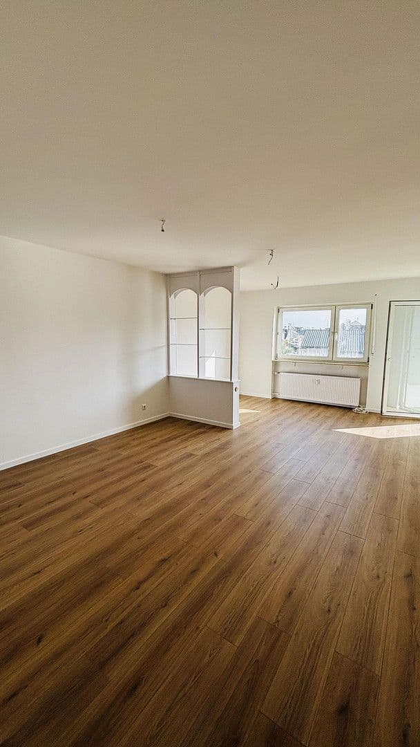Prenájom bytu 3-izbový 93 m², Groß-Gerau, Hesensko Prenájom bytu 3-izbový 93 m², Groß-Gerau, Hesensko