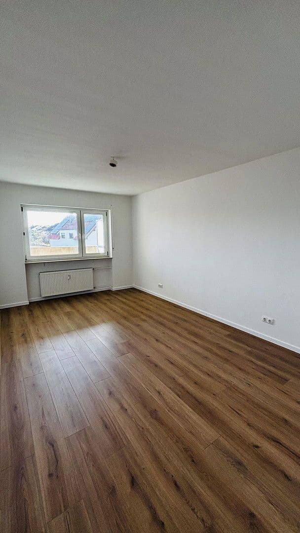 Prenájom bytu 3-izbový 93 m², Groß-Gerau, Hesensko Prenájom bytu 3-izbový 93 m², Groß-Gerau, Hesensko