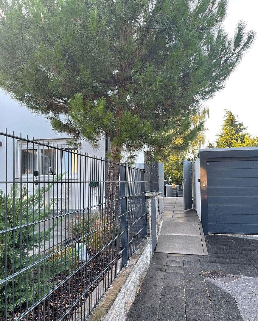 Predaj domu 189 m², pozemek 313 m², Schweinfurt, Bavorsko Predaj domu 189 m², pozemek 313 m², Schweinfurt, Bavorsko