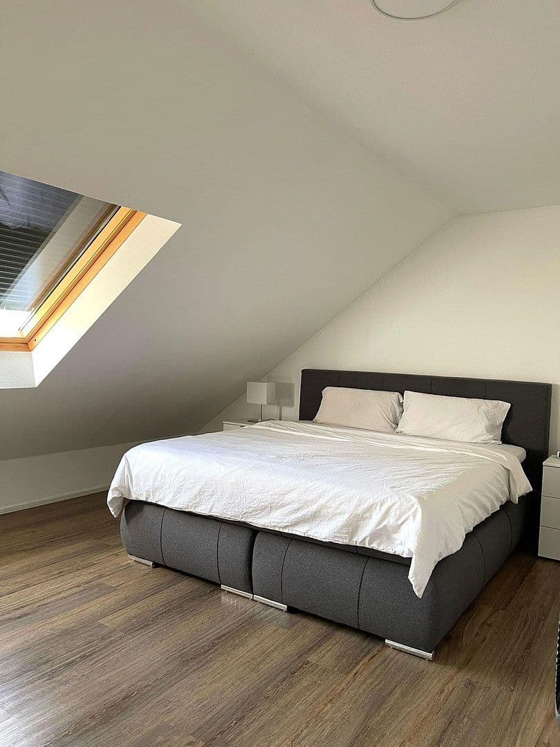 Predaj domu 189 m², pozemek 313 m², Schweinfurt, Bavorsko Predaj domu 189 m², pozemek 313 m², Schweinfurt, Bavorsko