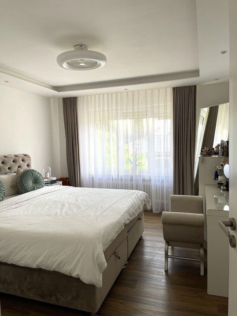 Predaj domu 189 m², pozemek 313 m², Schweinfurt, Bavorsko Predaj domu 189 m², pozemek 313 m², Schweinfurt, Bavorsko