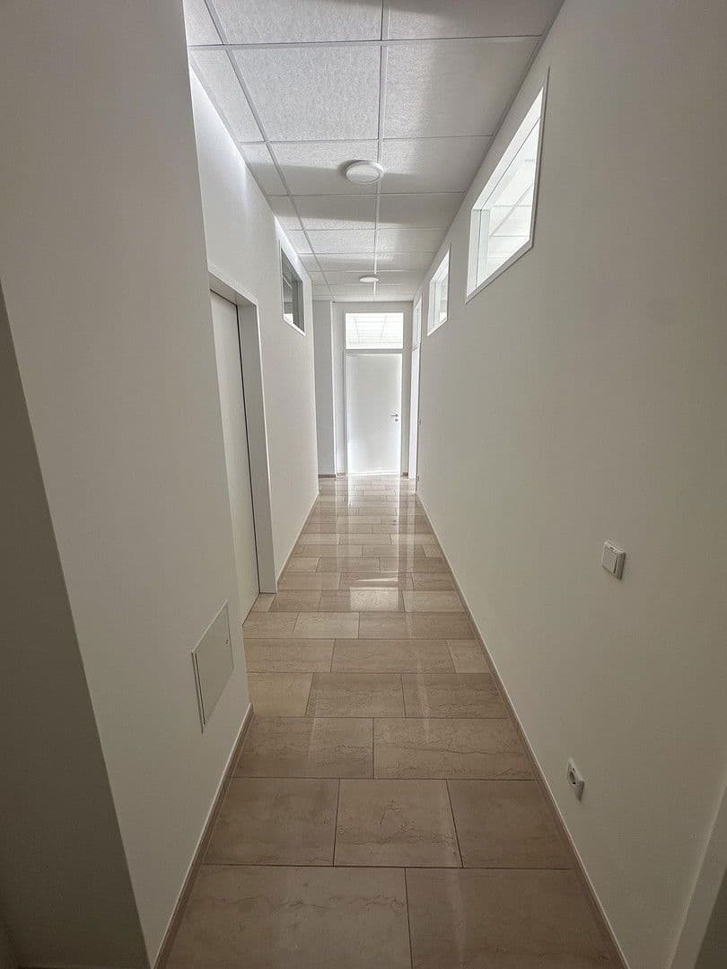 Prenájom kancelárie 162 m², Karl-Schurz-Straße, Paderborn, Severné Porýnie - Westfálsko Prenájom kancelárie 162 m², Karl-Schurz-Straße, Paderborn, Severné Porýnie - Westfálsko