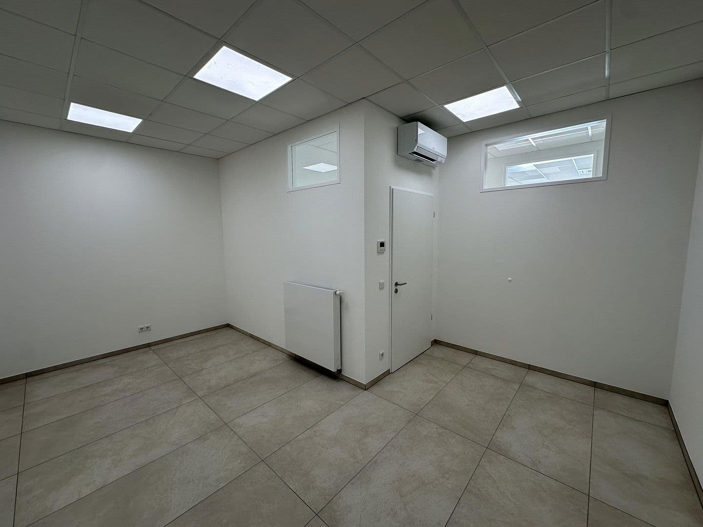 Prenájom kancelárie 162 m², Karl-Schurz-Straße, Paderborn, Severné Porýnie - Westfálsko Prenájom kancelárie 162 m², Karl-Schurz-Straße, Paderborn, Severné Porýnie - Westfálsko