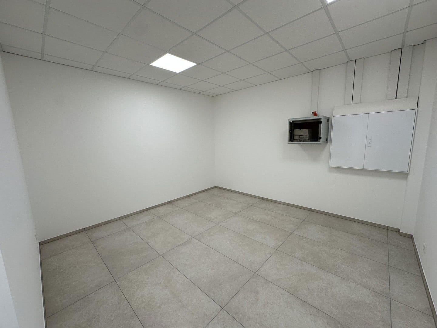 Prenájom kancelárie 162 m², Karl-Schurz-Straße, Paderborn, Severné Porýnie - Westfálsko Prenájom kancelárie 162 m², Karl-Schurz-Straße, Paderborn, Severné Porýnie - Westfálsko