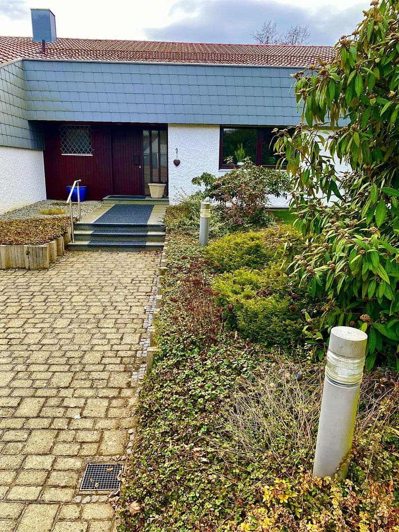 Predaj domu 230 m², pozemek 1.806 m², Am Mühlbach 1, Leinzell, Bádensko-Wurttembersko Predaj domu 230 m², pozemek 1.806 m², Am Mühlbach 1, Leinzell, Bádensko-Wurttembersko