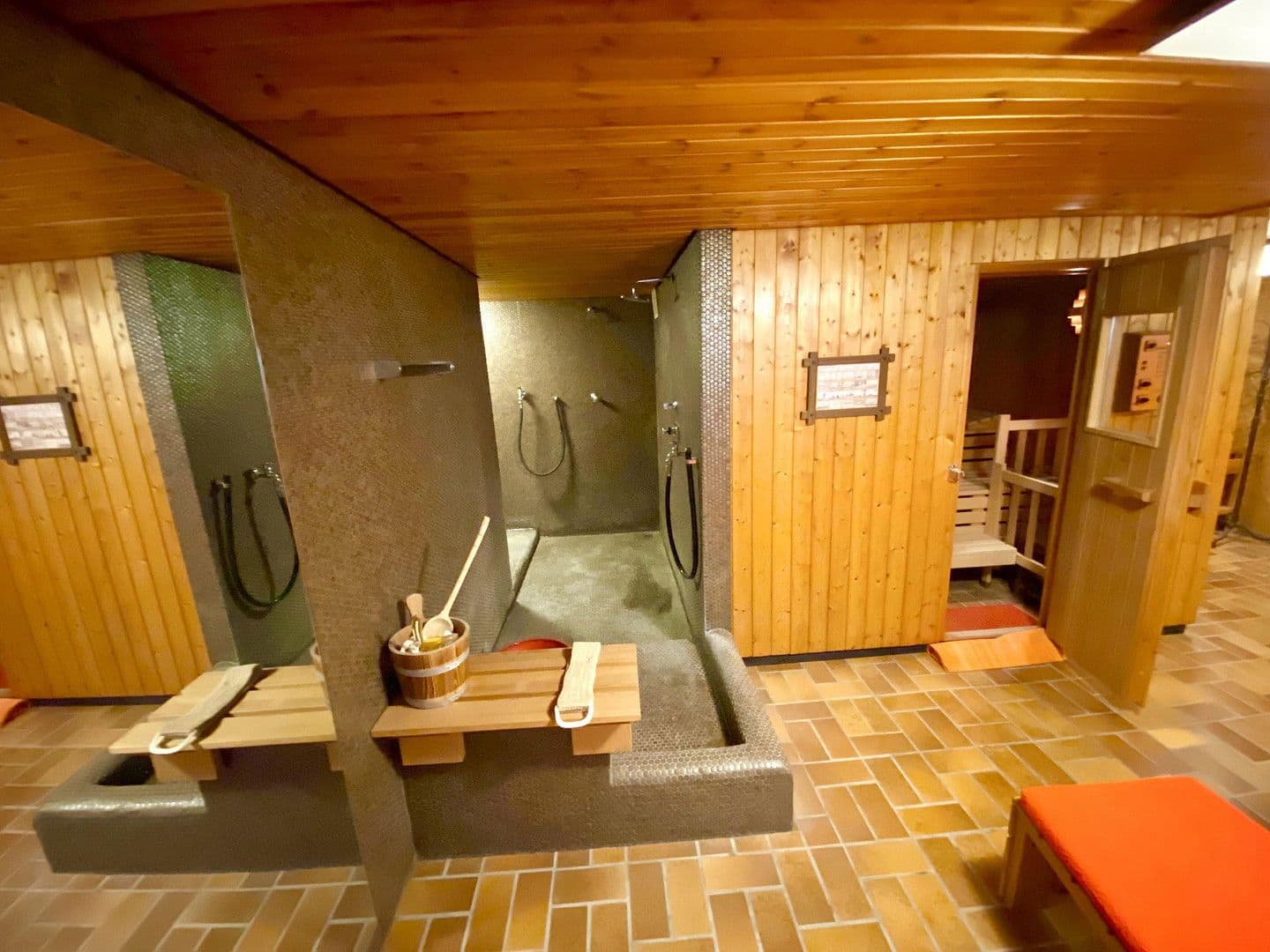 Predaj domu 230 m², pozemek 1.806 m², Am Mühlbach 1, Leinzell, Bádensko-Wurttembersko Predaj domu 230 m², pozemek 1.806 m², Am Mühlbach 1, Leinzell, Bádensko-Wurttembersko