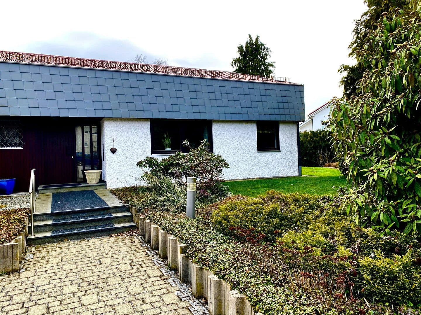 Predaj domu 230 m², pozemek 1.806 m², Am Mühlbach 1, Leinzell, Bádensko-Wurttembersko Predaj domu 230 m², pozemek 1.806 m², Am Mühlbach 1, Leinzell, Bádensko-Wurttembersko