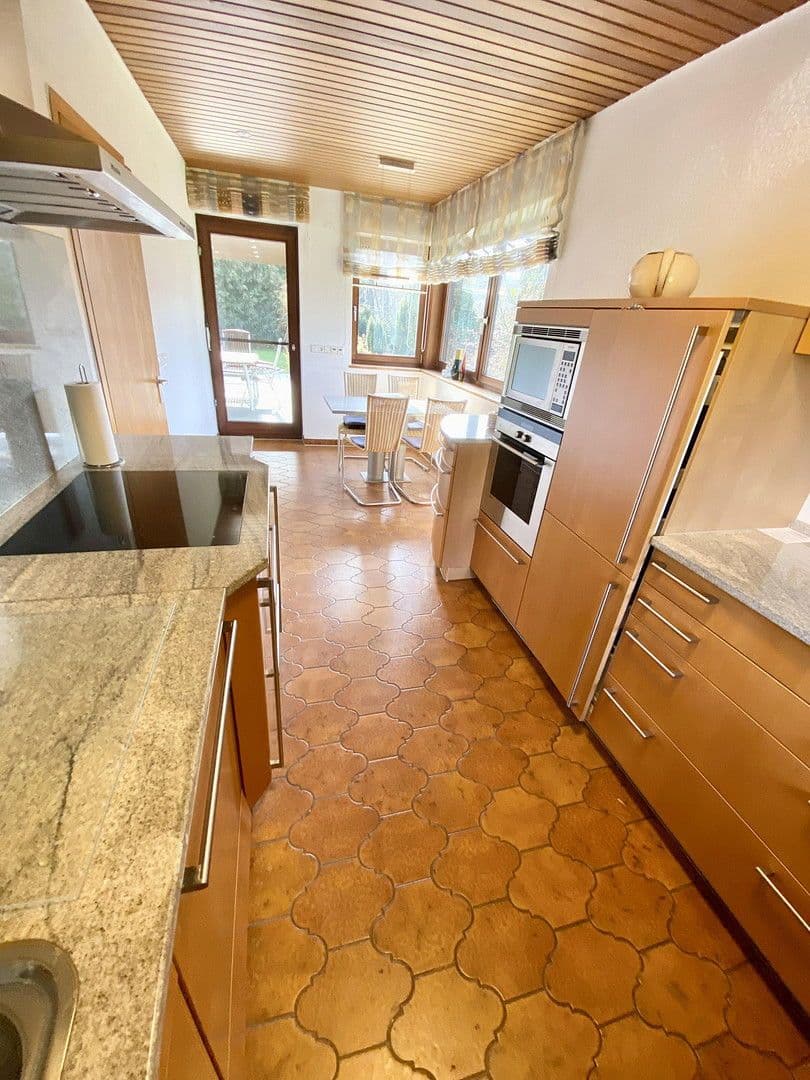 Predaj domu 230 m², pozemek 1.806 m², Am Mühlbach 1, Leinzell, Bádensko-Wurttembersko Predaj domu 230 m², pozemek 1.806 m², Am Mühlbach 1, Leinzell, Bádensko-Wurttembersko