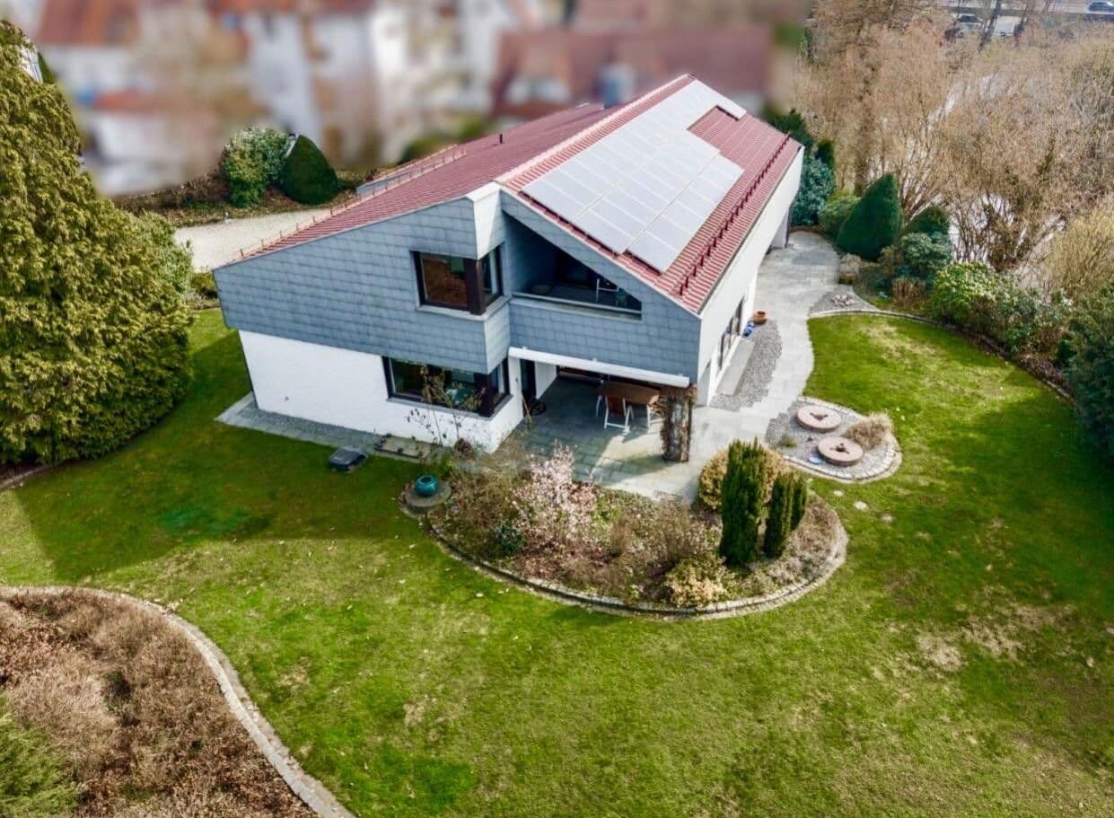 Predaj domu 230 m², pozemek 1.806 m², Am Mühlbach 1, Leinzell, Bádensko-Wurttembersko Predaj domu 230 m², pozemek 1.806 m², Am Mühlbach 1, Leinzell, Bádensko-Wurttembersko