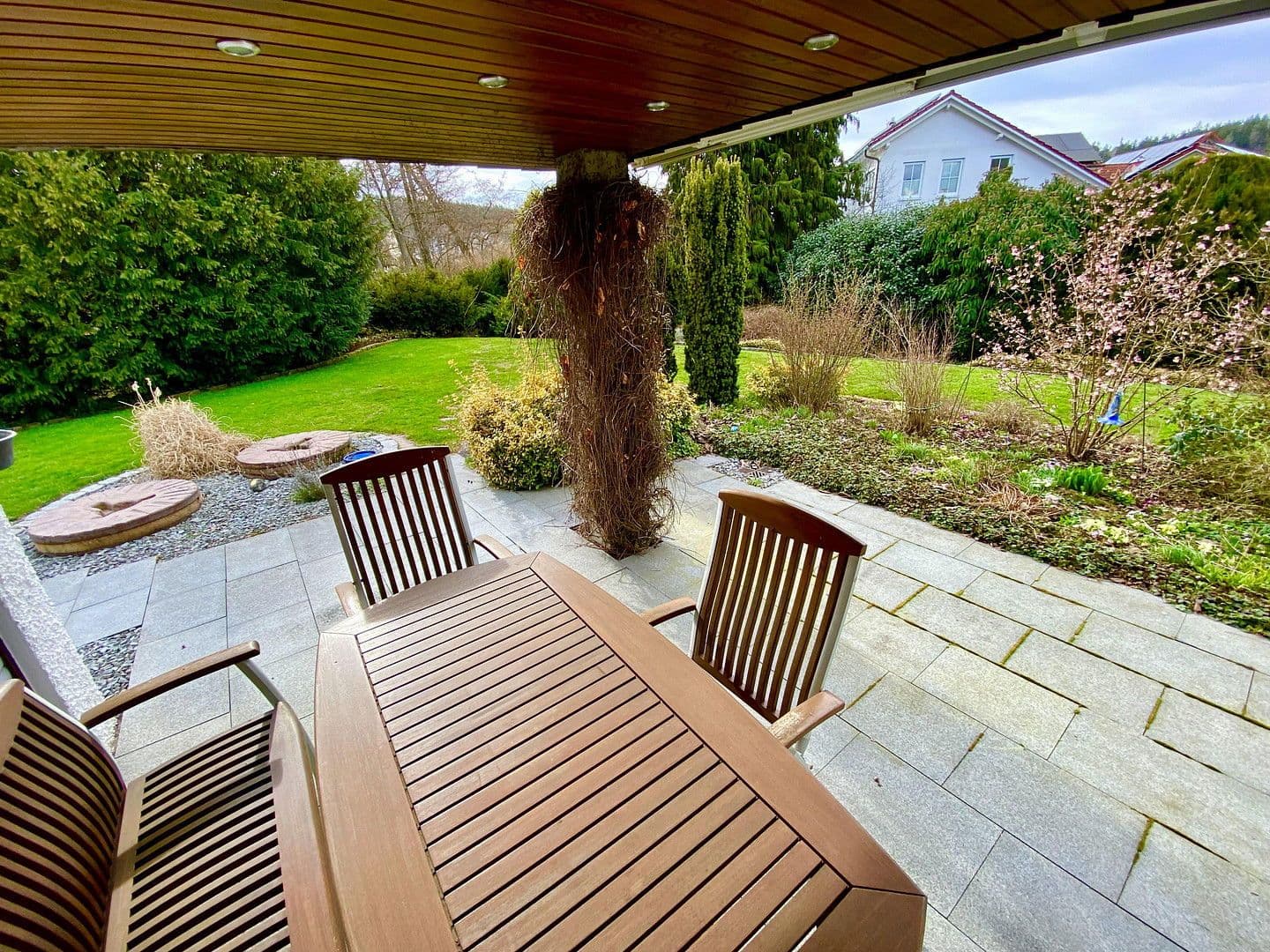 Predaj domu 230 m², pozemek 1.806 m², Am Mühlbach 1, Leinzell, Bádensko-Wurttembersko Predaj domu 230 m², pozemek 1.806 m², Am Mühlbach 1, Leinzell, Bádensko-Wurttembersko