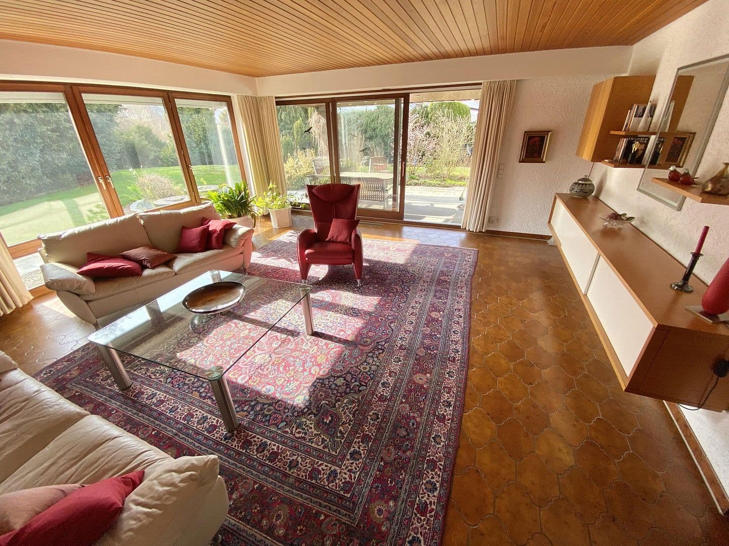 Predaj domu 230 m², pozemek 1.806 m², Am Mühlbach 1, Leinzell, Bádensko-Wurttembersko Predaj domu 230 m², pozemek 1.806 m², Am Mühlbach 1, Leinzell, Bádensko-Wurttembersko