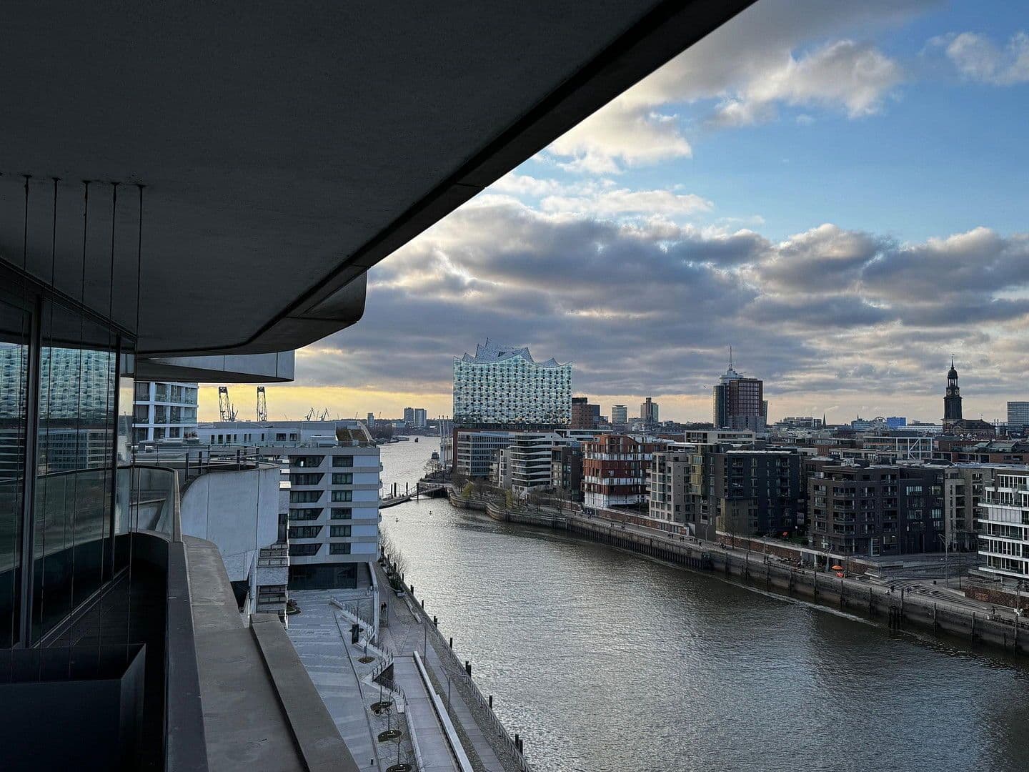 Prenájom bytu 2-izbový 134 m², Am Strandkai 3, Hamburg, Hamburg Prenájom bytu 2-izbový 134 m², Am Strandkai 3, Hamburg, Hamburg