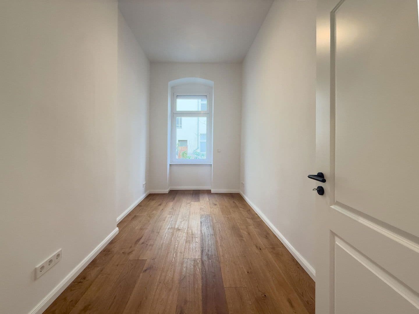 Predaj bytu 4-izbový 91 m², Berlin, Berlín Predaj bytu 4-izbový 91 m², Berlin, Berlín