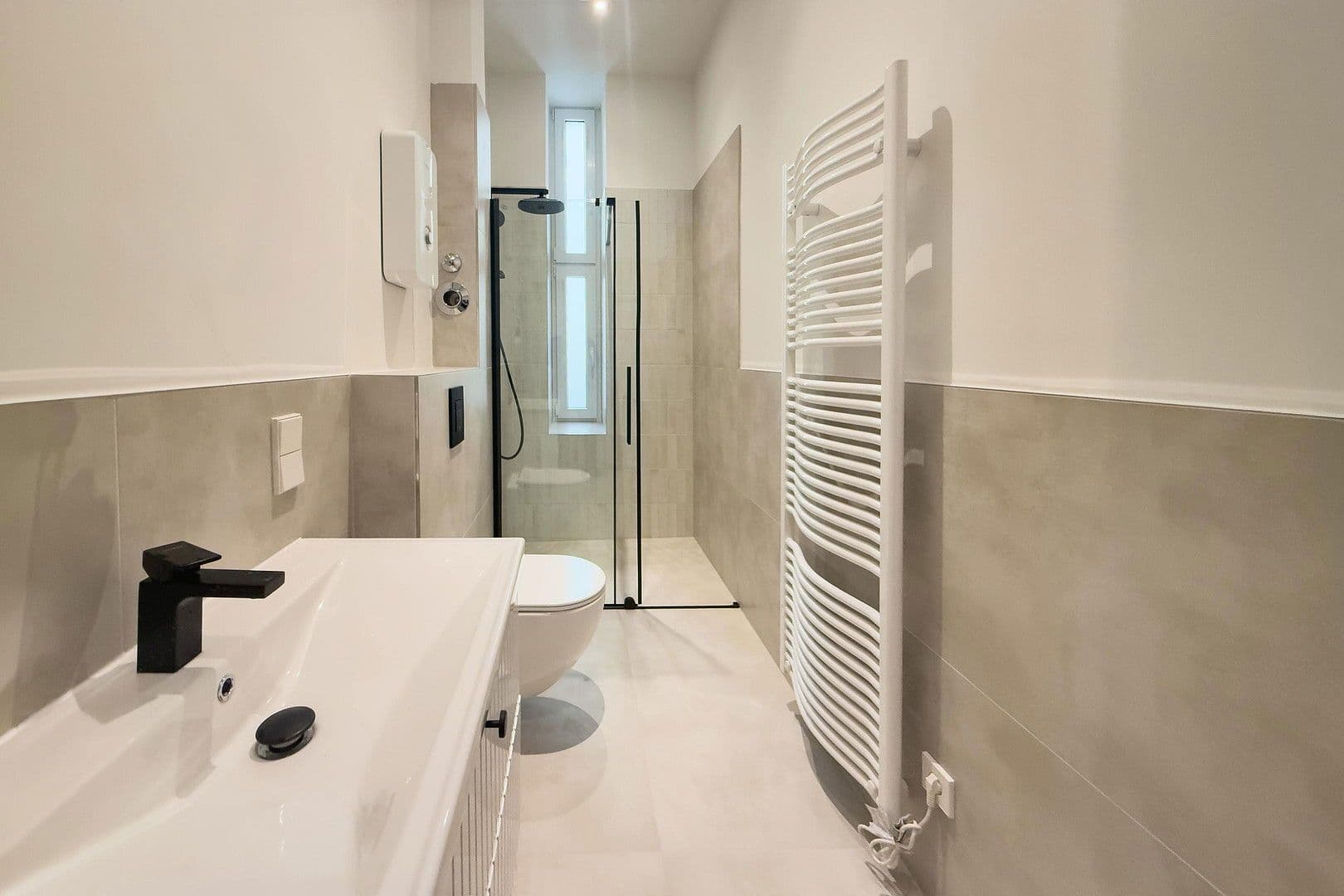 Predaj bytu 4-izbový 91 m², Berlin, Berlín Predaj bytu 4-izbový 91 m², Berlin, Berlín