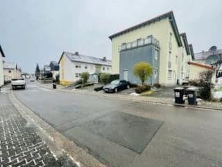 Prenájom domu 190 m², pozemek 300 m², Lerchenstrasse 2, Rodenbach, Porýnie-Falcko Prenájom domu 190 m², pozemek 300 m², Lerchenstrasse 2, Rodenbach, Porýnie-Falcko