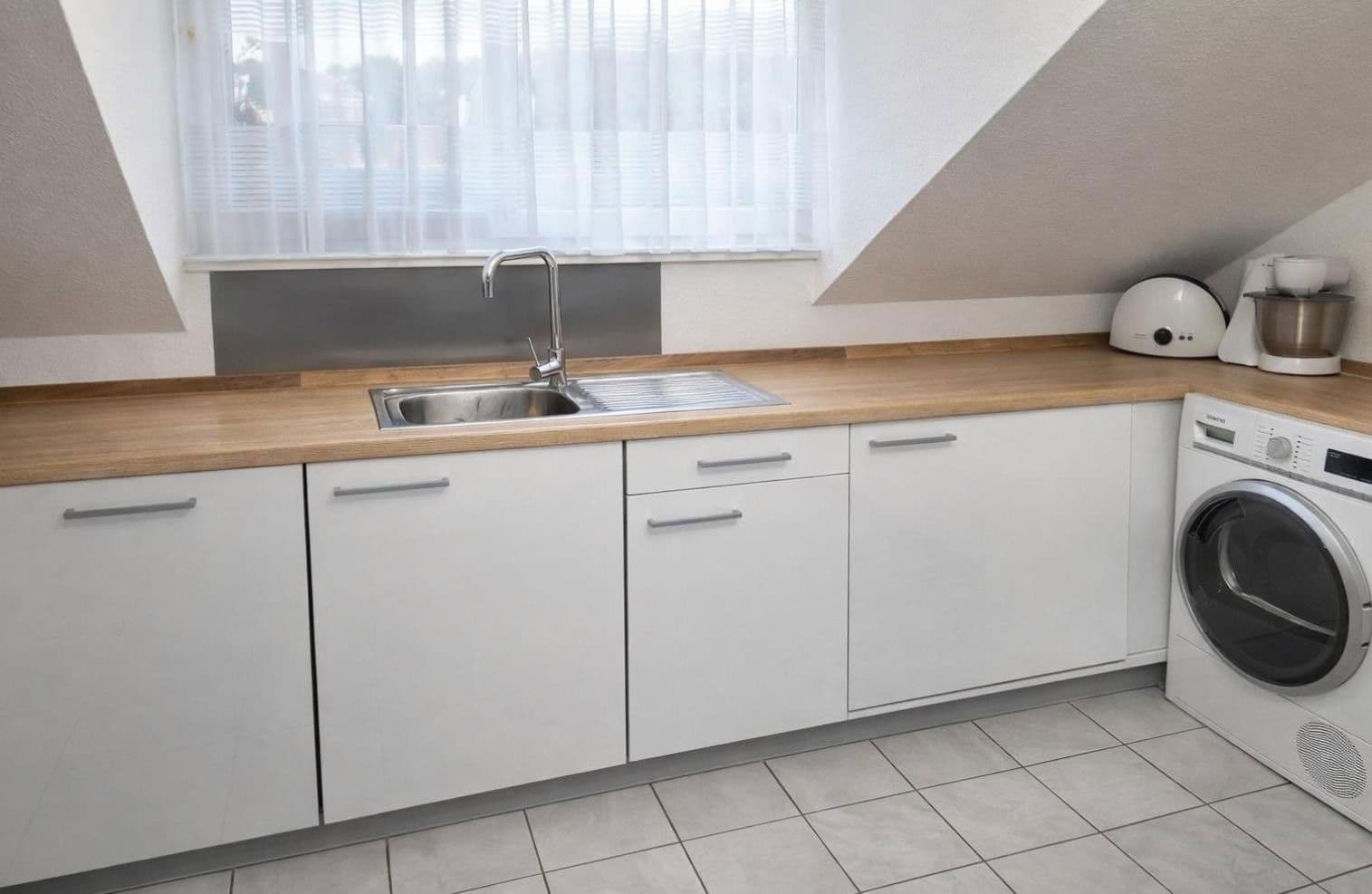 Predaj bytu 4-izbový 105 m², Landstraße 67, Sinzheim, Bádensko-Wurttembersko Predaj bytu 4-izbový 105 m², Landstraße 67, Sinzheim, Bádensko-Wurttembersko