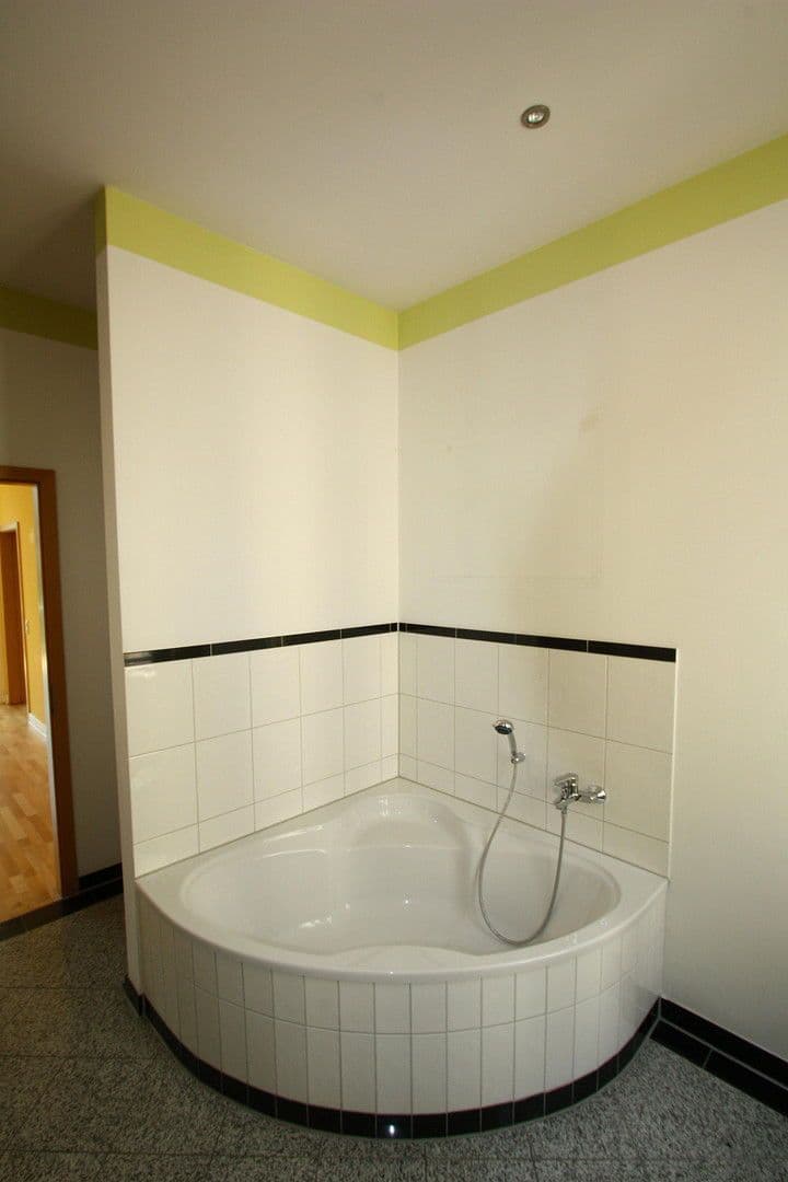 Prenájom bytu 4-izbový 165 m², Erfurt, Durínsko Prenájom bytu 4-izbový 165 m², Erfurt, Durínsko