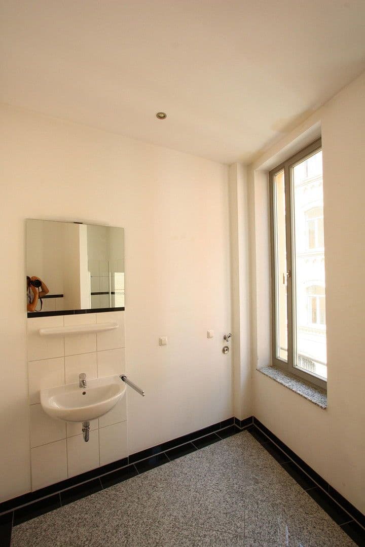 Prenájom bytu 4-izbový 165 m², Erfurt, Durínsko Prenájom bytu 4-izbový 165 m², Erfurt, Durínsko