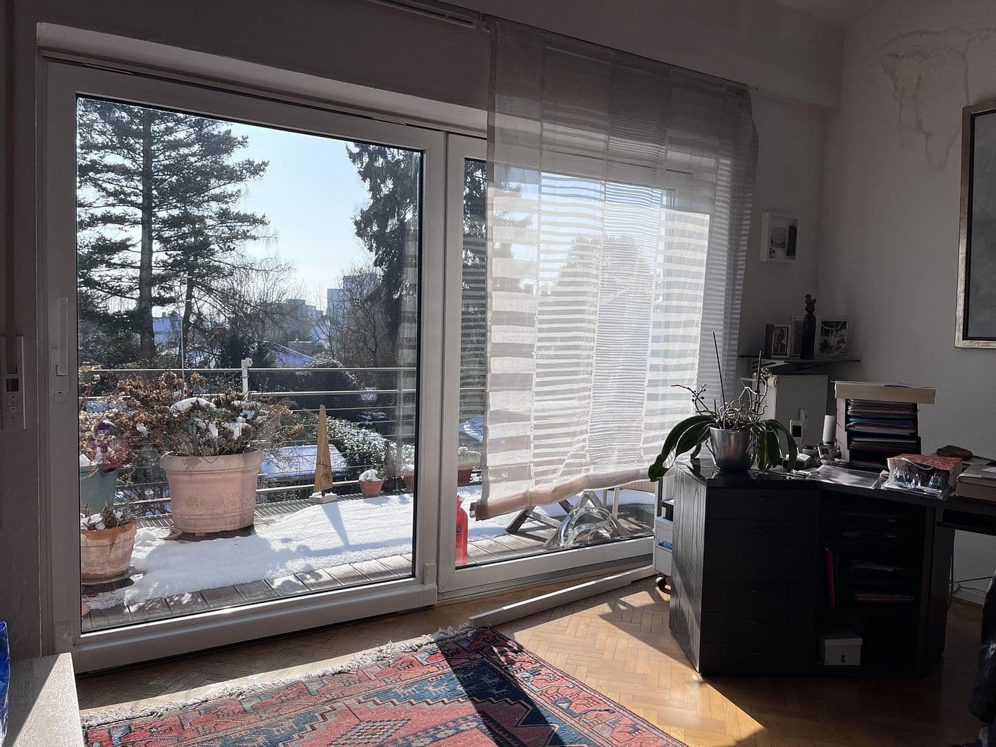 Prenájom bytu 5-izbový 168 m², Frankfurt Seckbach, Hesensko Prenájom bytu 5-izbový 168 m², Frankfurt Seckbach, Hesensko