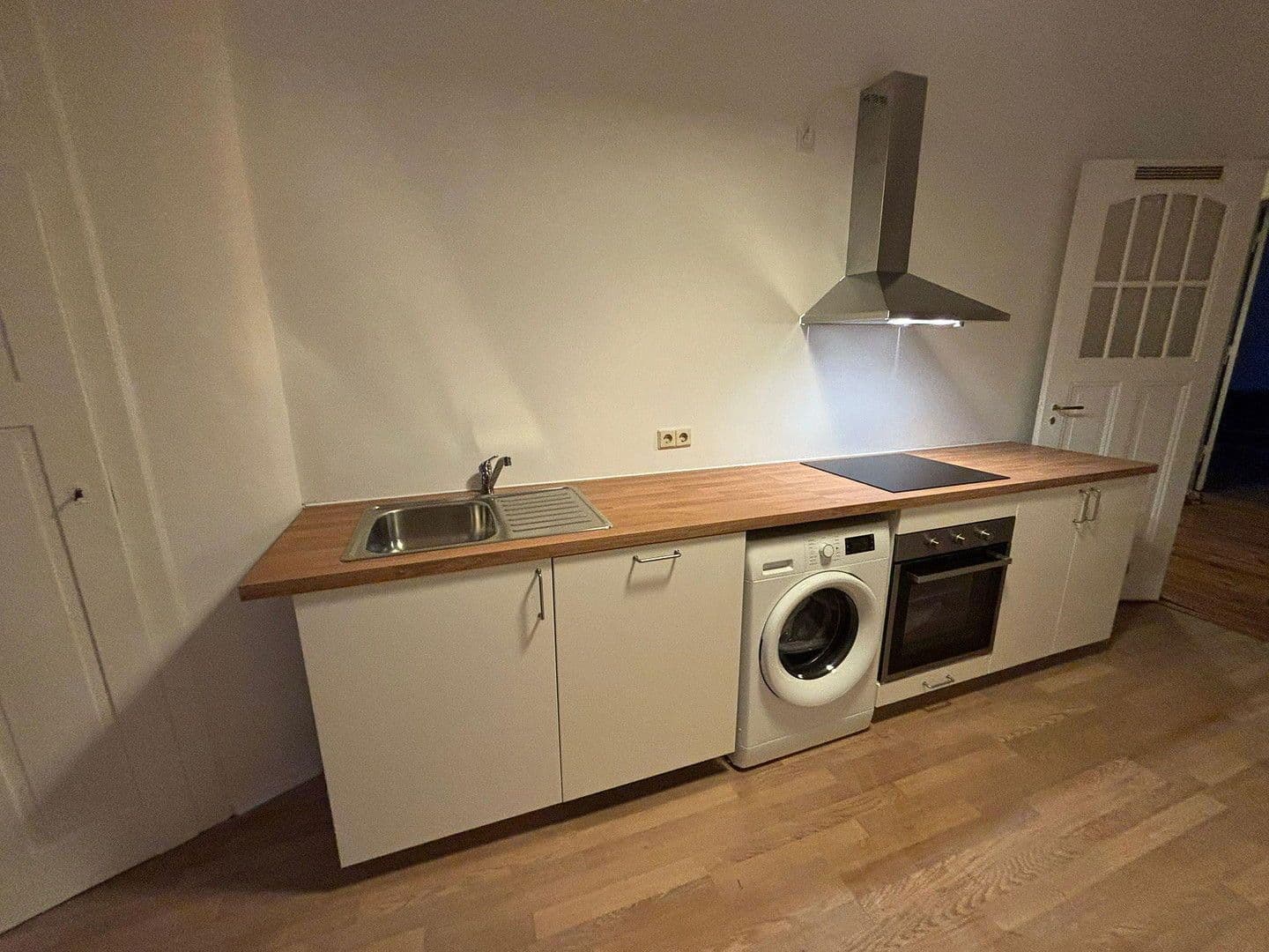 Prenájom bytu 18 m², Berlin, Berlín Prenájom bytu 18 m², Berlin, Berlín
