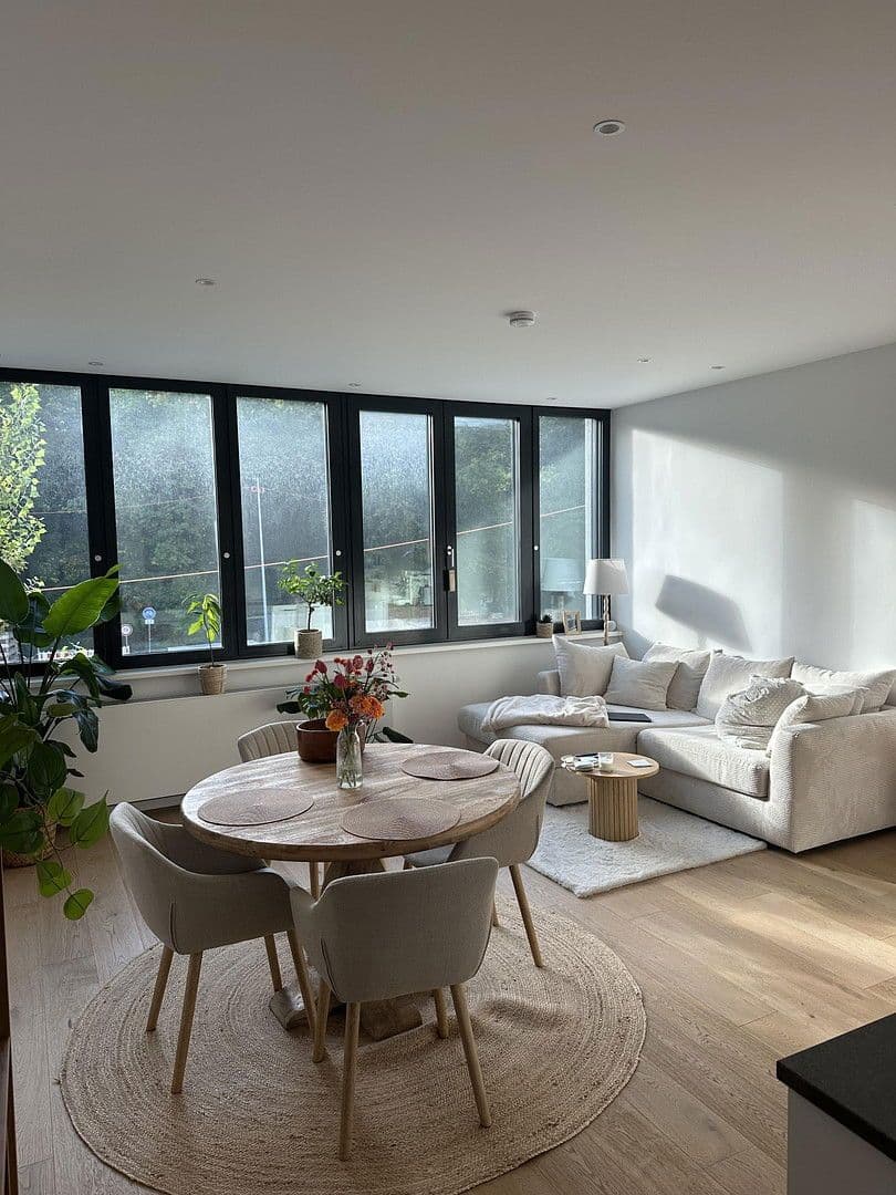 Prenájom bytu 1-izbový 54 m², Fürstenrieder Str. 283, München, Bavorsko Prenájom bytu 1-izbový 54 m², Fürstenrieder Str. 283, München, Bavorsko