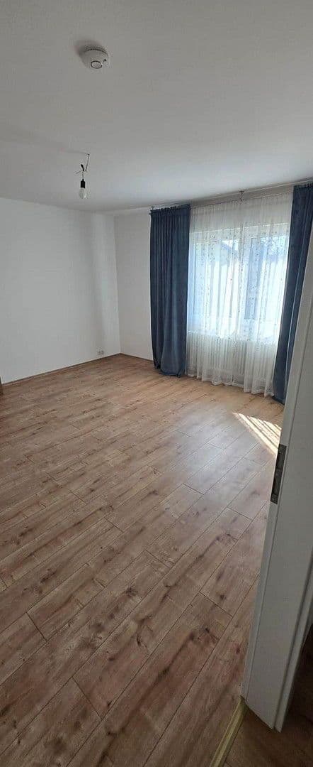 Prenájom bytu 3-izbový 89 m², Mainbernheim, Bavorsko Prenájom bytu 3-izbový 89 m², Mainbernheim, Bavorsko