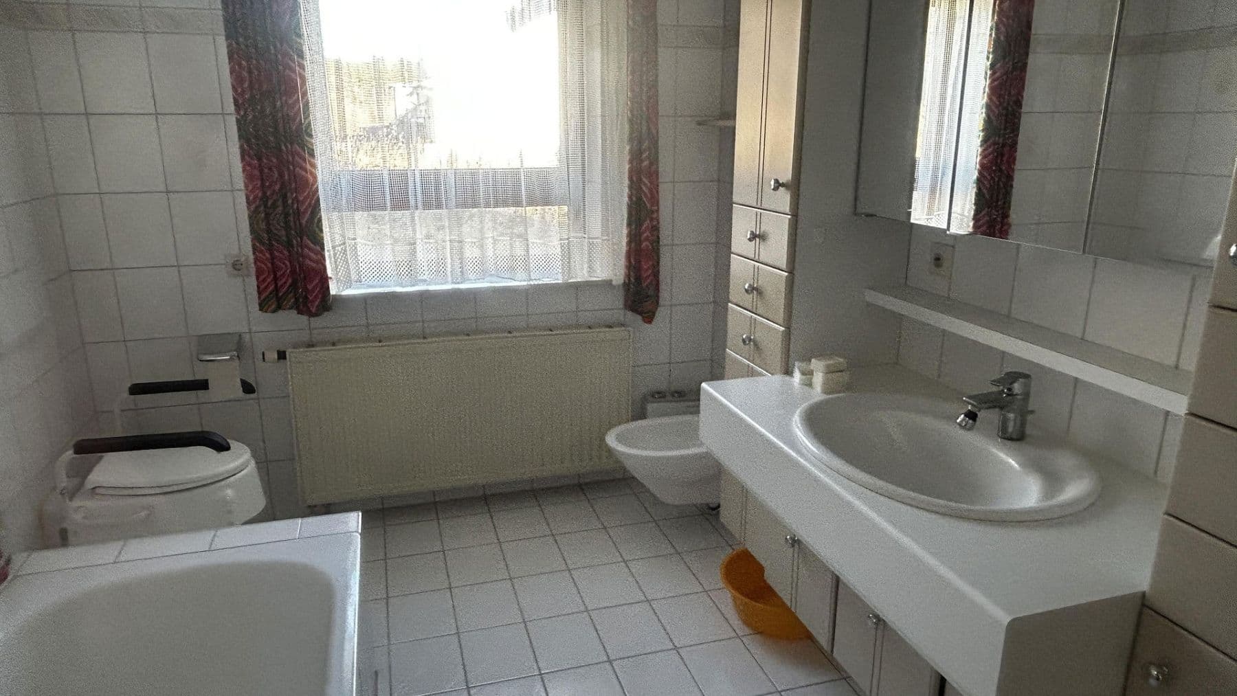 Predaj domu 305 m², pozemek 931 m², Balingen, Bádensko-Wurttembersko Predaj domu 305 m², pozemek 931 m², Balingen, Bádensko-Wurttembersko