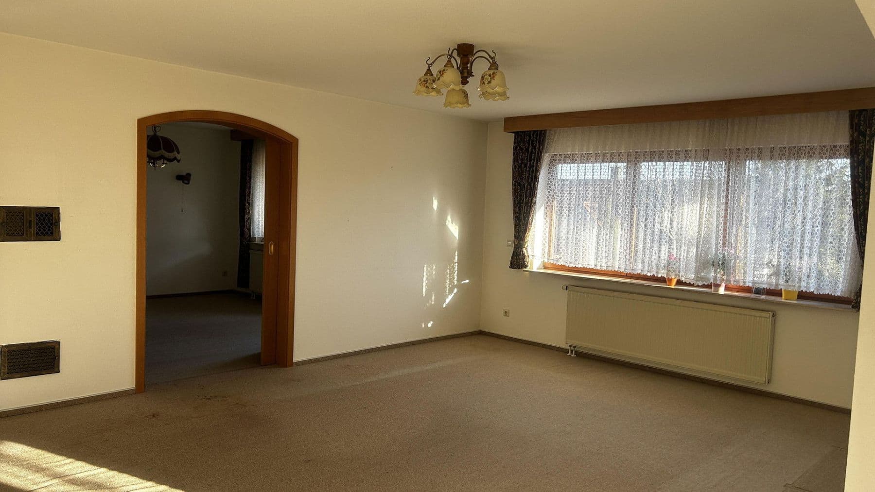 Predaj domu 305 m², pozemek 931 m², Balingen, Bádensko-Wurttembersko Predaj domu 305 m², pozemek 931 m², Balingen, Bádensko-Wurttembersko